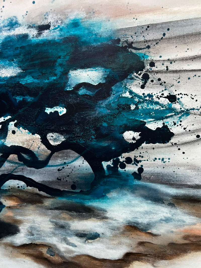 Between silence and storm